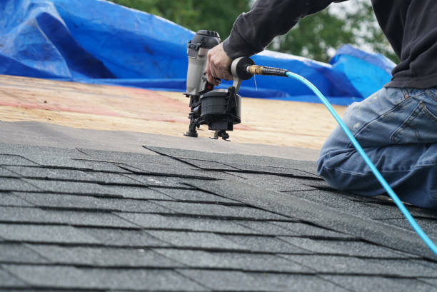 Best Roof Maintenance Services  in Hustisford, WI